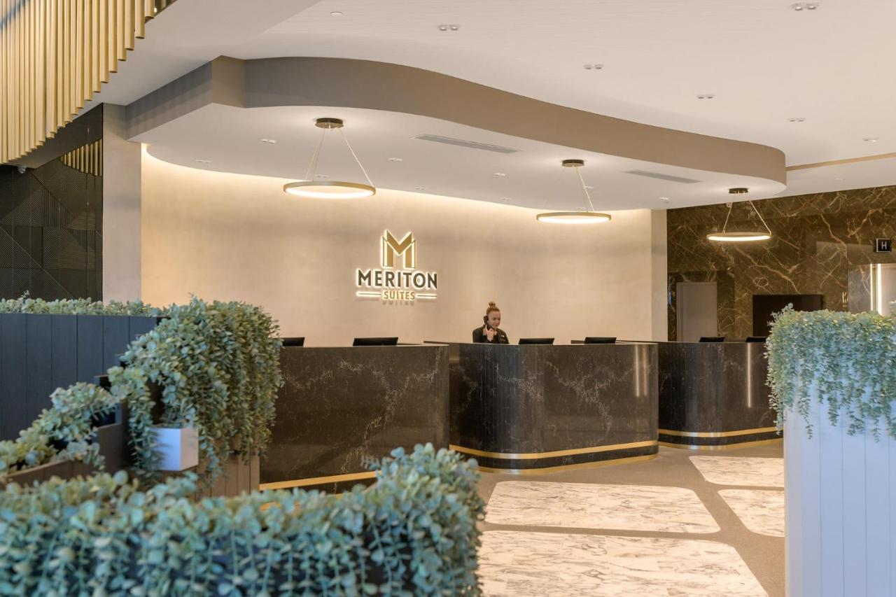 Meriton Suites Surfers Paradise Gold Coast Exterior photo