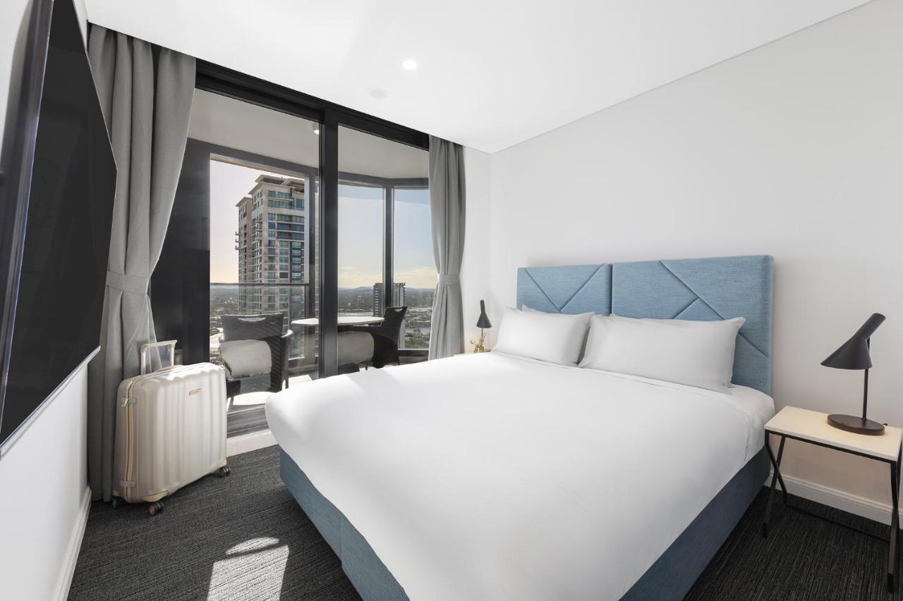 Meriton Suites Surfers Paradise Gold Coast Exterior photo