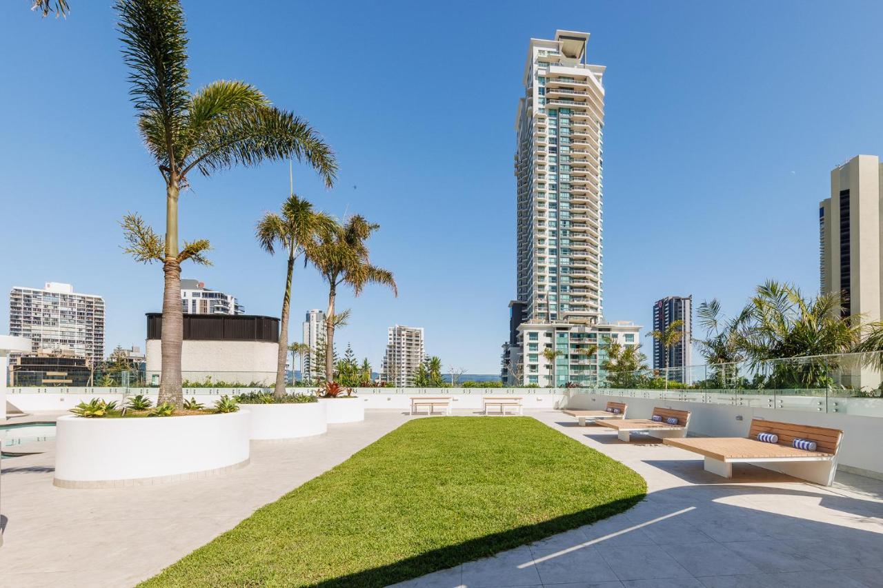 Meriton Suites Surfers Paradise Gold Coast Exterior photo