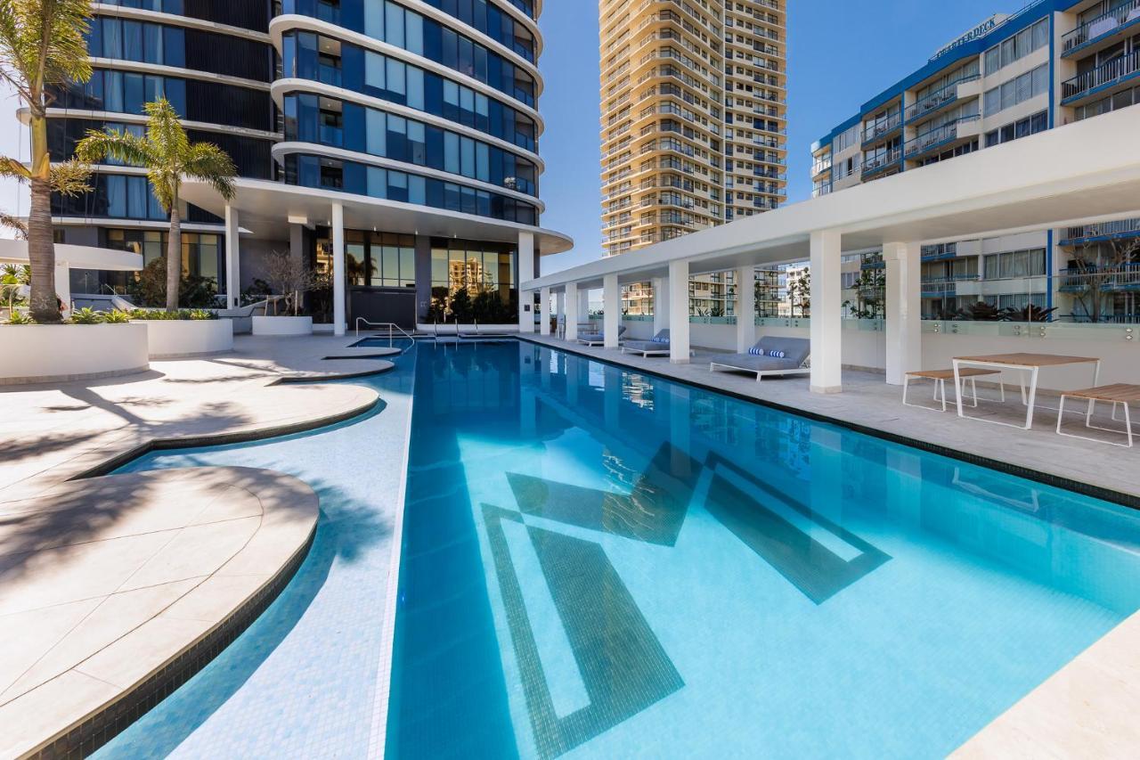 Meriton Suites Surfers Paradise Gold Coast Exterior photo