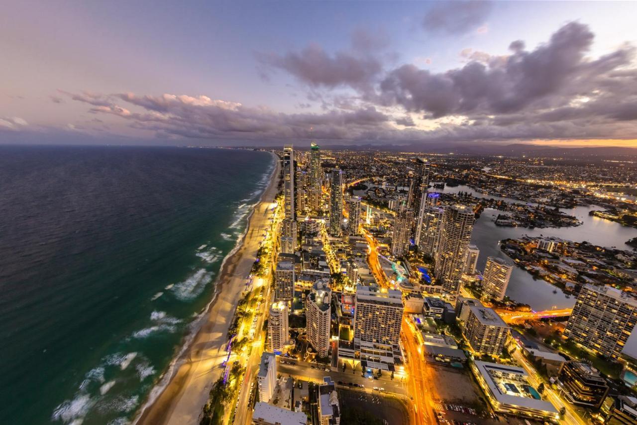 Meriton Suites Surfers Paradise Gold Coast Exterior photo