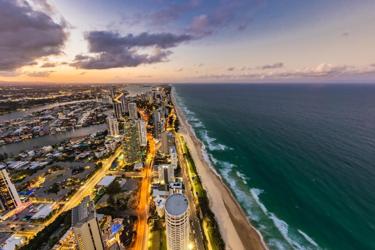 Meriton Suites Surfers Paradise Gold Coast Exterior photo